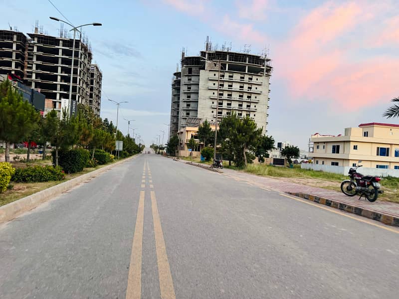 5 Marla Solid Plot for Sale 8