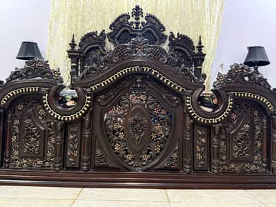 bed set please only serious  buyer