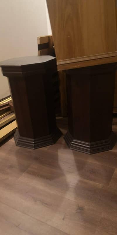 Dining Table with 8 chairs and mirror table