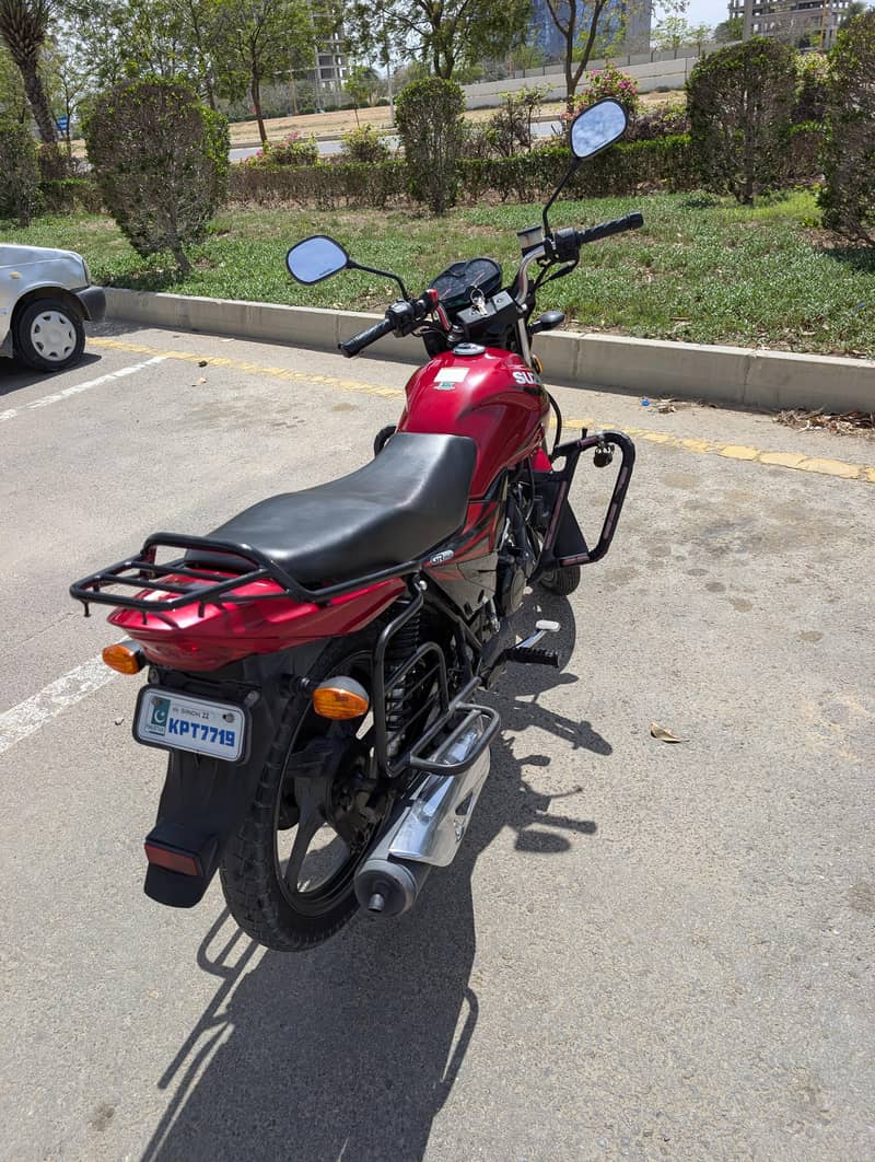 Suzuki GR 150 – 2022 Model | Excellent Condition | Karachi Registered 10