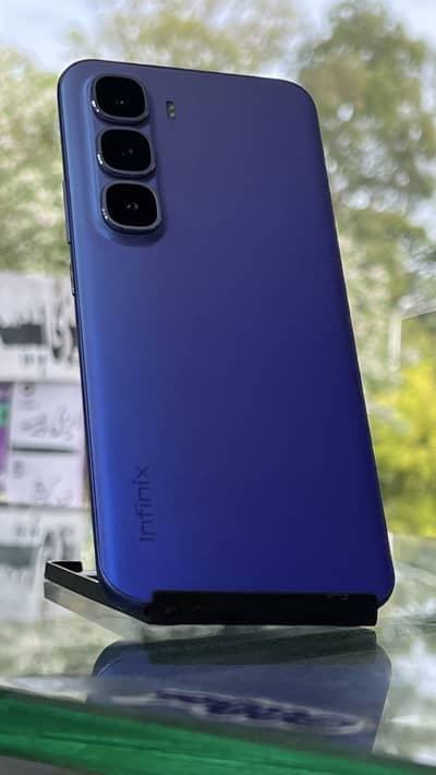 Hot 60 pro plus just origenal charger without box 03115600438