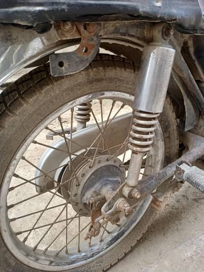 I'm selling Cg 125 spear parts