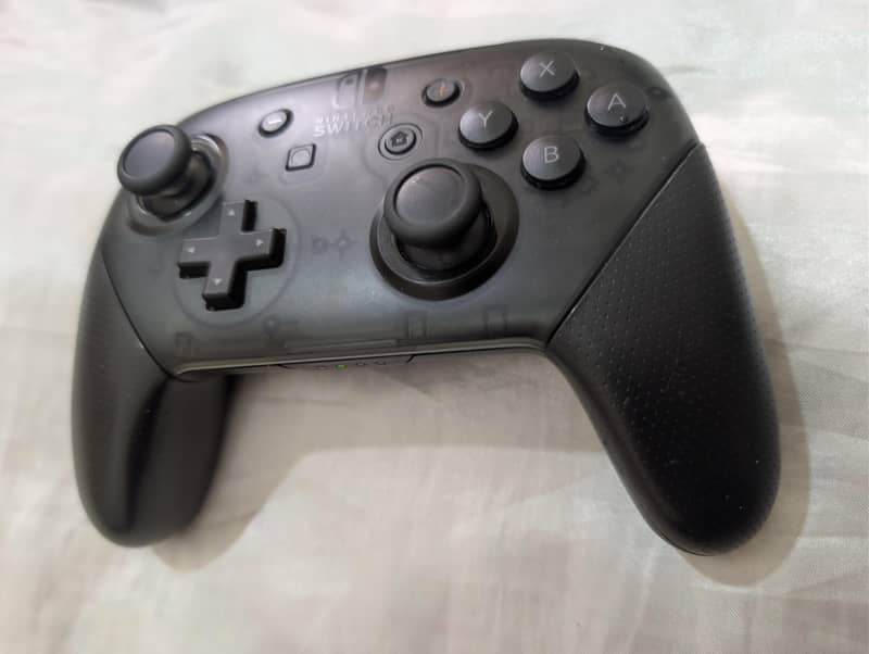 Nintendo switch pro controller (original) 1