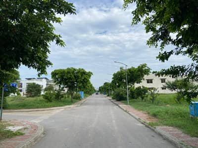 5 Marla Plot On Easy Installments In Top City-1, Islamabad, Prime Location Near Airport!