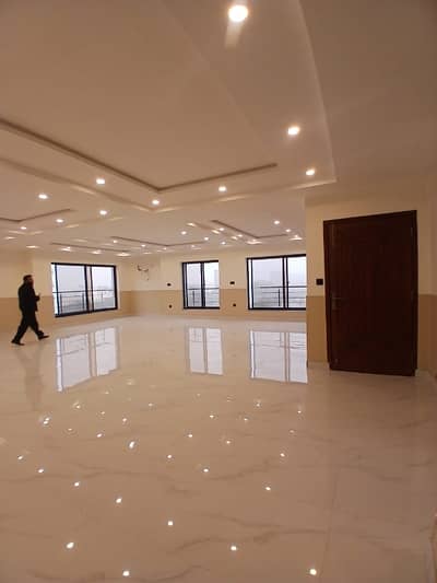 8 marla commercial hall 1st floor available for rent original picture original price