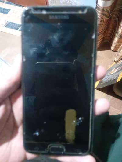 Samsung C8 4/64 Urgent Sale – Only Screen Issue