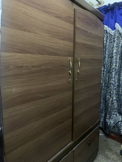 I’m selling big wardrobe, it is not a kids wardrobe