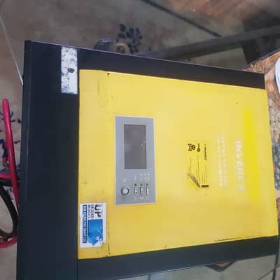 Inverter with batteries