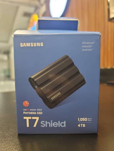Samsung T7  Shield 4tb ssd