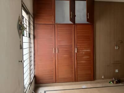 BEAUTIFUL HOUSE AVAILABLE FOR RENT IN RAVI BLOCK