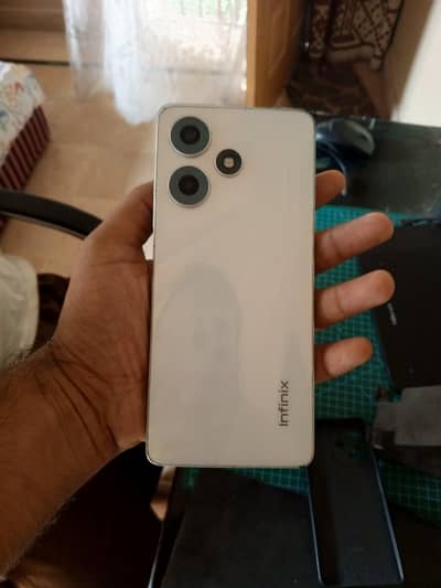 Infinix Hot 30 - 8+8gb/128gb