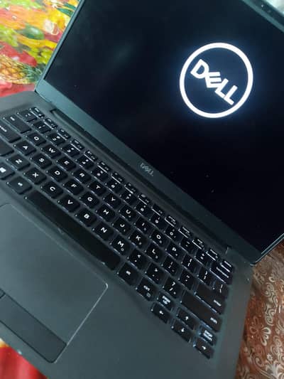 Dell latitude 7400 8/256 cor i-5 8 generation 10/10 condition