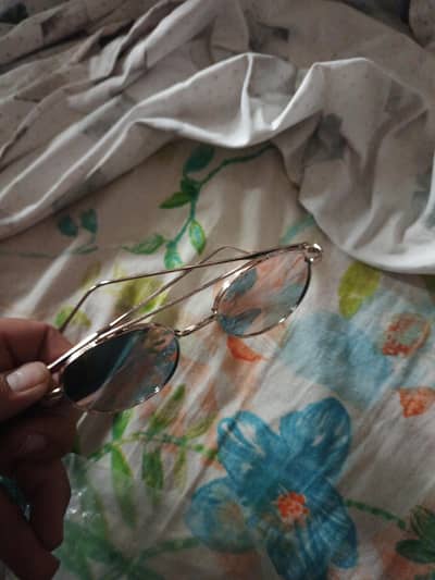 girl metal pink shade inner black