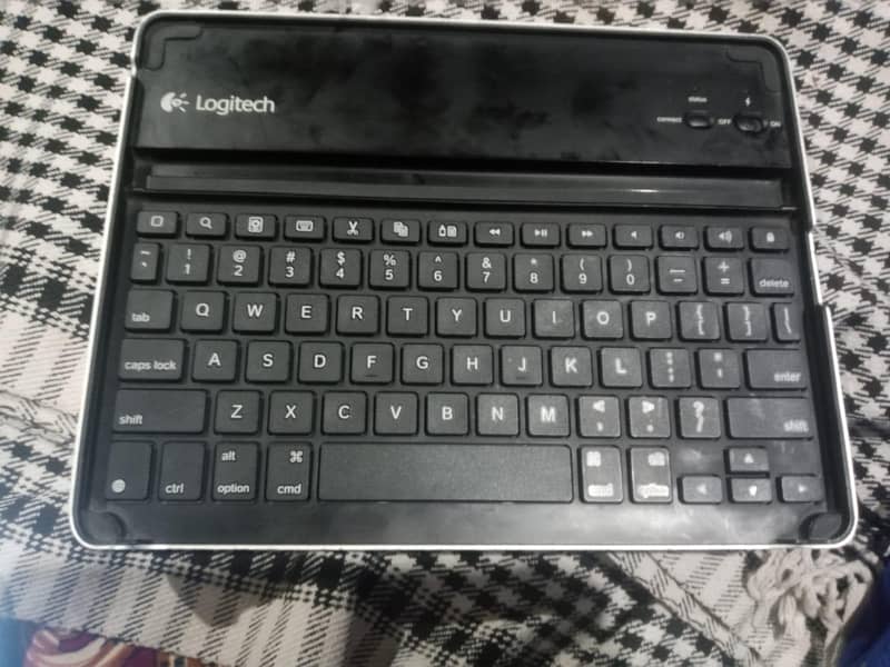 Logitech keybord bluetooth 1