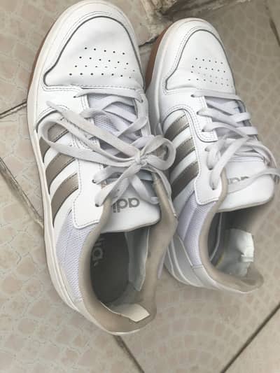 adidas original shoes 10/10 quality brand new shoes