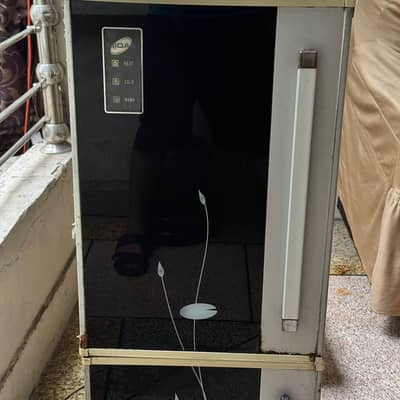 WATER DISPENSER ,USED CONDITION FOR SALE
