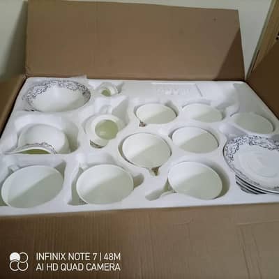 Cheeni Dinner Set for 8 persons