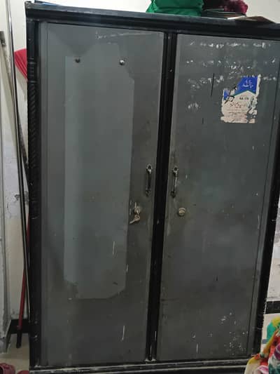 Almari heavy weight 80 kg double door