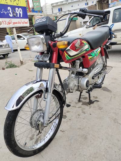 Honda cd 70 2022 model urgent sale 9/10