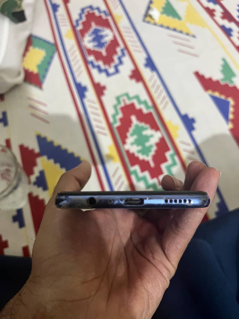Vivo v21e 4