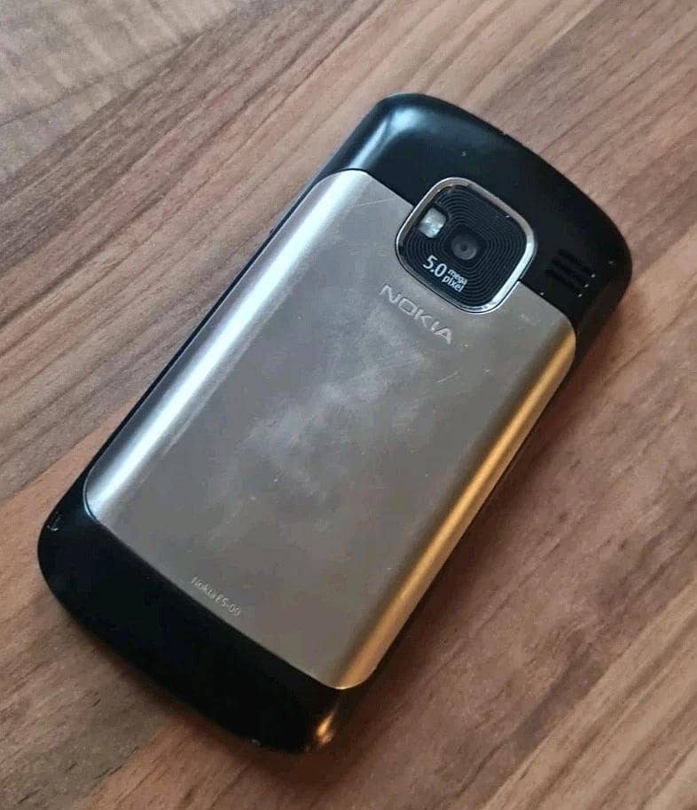 Nokia E5 2