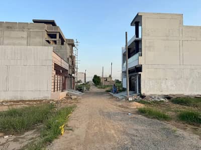 Saadi Garden 120 Plot 40 Feet Road