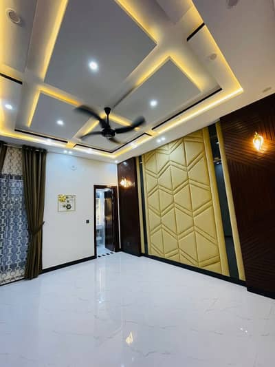 10 Marla Almost Brand New Lower Portion Available For Rent In Bahria Town Lahore.