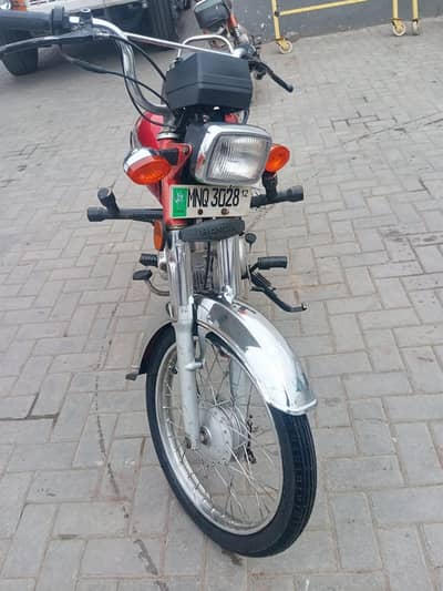 HOnDA Unique VIP Bike Original Copy available, Letter misplac he