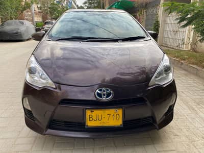 Toyota aqua hybird, first owner full original except 2 piece.