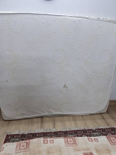 dura foam queen size matress
