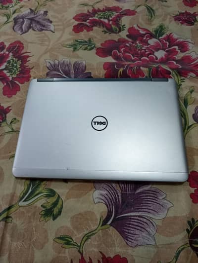 dell i7 4th Gen Laptop Latitude e7240 8gb RAM 128gb SSD HD graphics