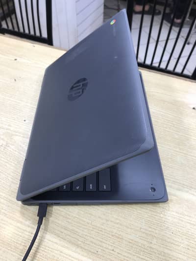 Hp chrombook x360 11 G3 EE 4gb ram 32ssd update 29/30