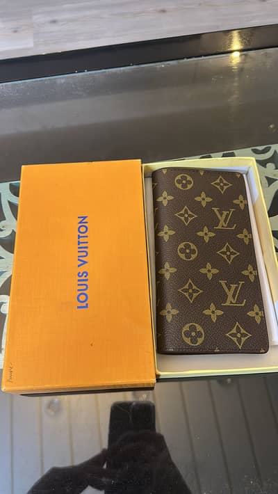 LV long wallet