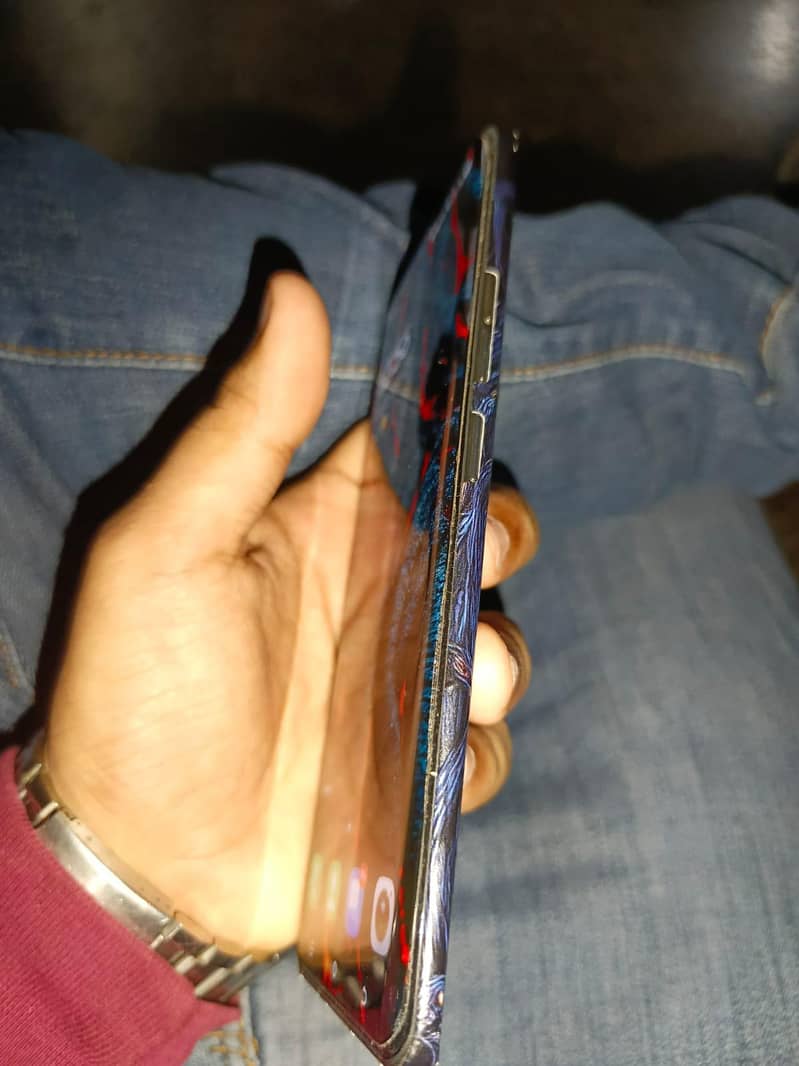 Camon 40 pro 4