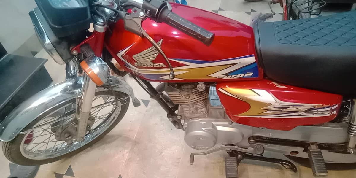 اچھی چلتی ہے کاغزات مکمل ہیں 3