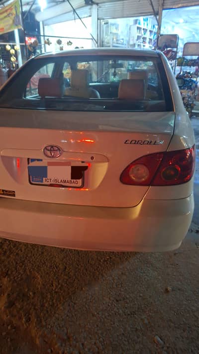 chat apna colour me h baqi shower h