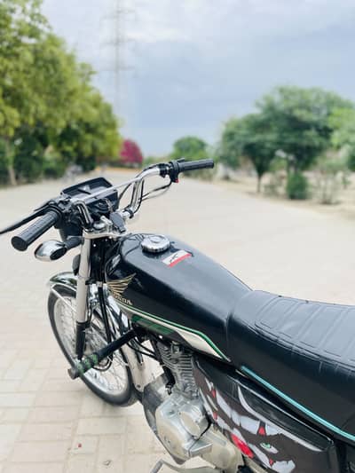 125 SPECIAL EDITION 2023 MODEL