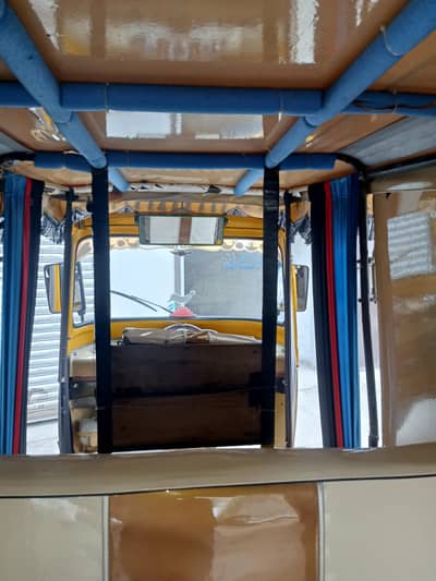 2018 Model New Asia Tazz Rafter Rickshaw.