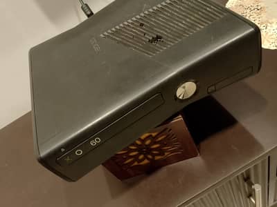 X box 360 with 2 wireless remote