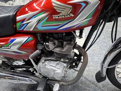 Honda 125 red 2023 like new