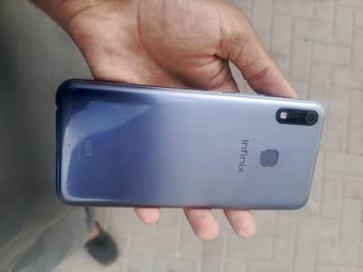 Infinix Hot 8 2+32 5000mah battery for sale and exchange