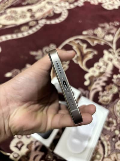 iPhone 16 pro max. Natural titanium 256 Gb factory unlocked