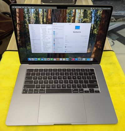 MacBook Air M3 (2024) Retina XDR Display 15-inch 16GB RAM 512GB SSD