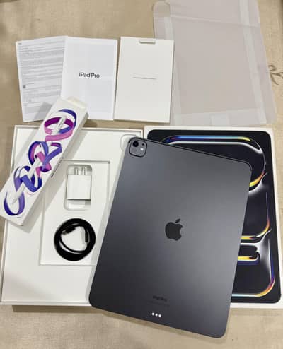 iPad Pro M4 (13 inch) Complete Box With Pencil pro
