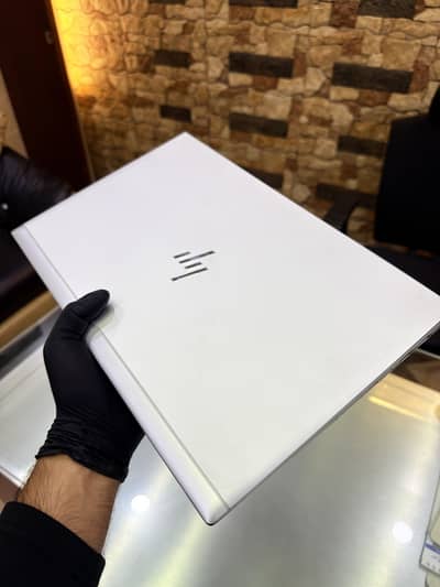 HP Elitebook i5 13th Gen 10 Cores Processor New Condition G10 15.6”