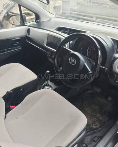 Toyota Vitz 13/16