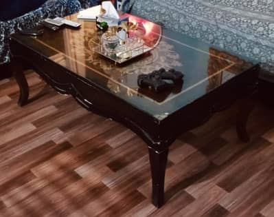 Elegant Wooden Center Table with Glass Top