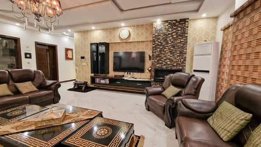 One Kanal House For Rent