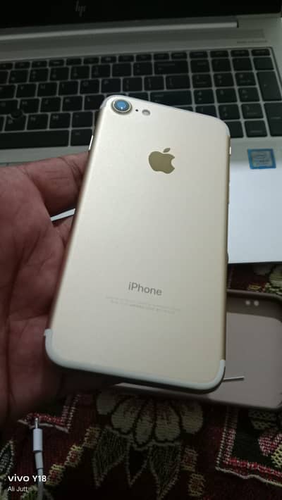 iPhone 7 - Excellent Condition - 100% OK