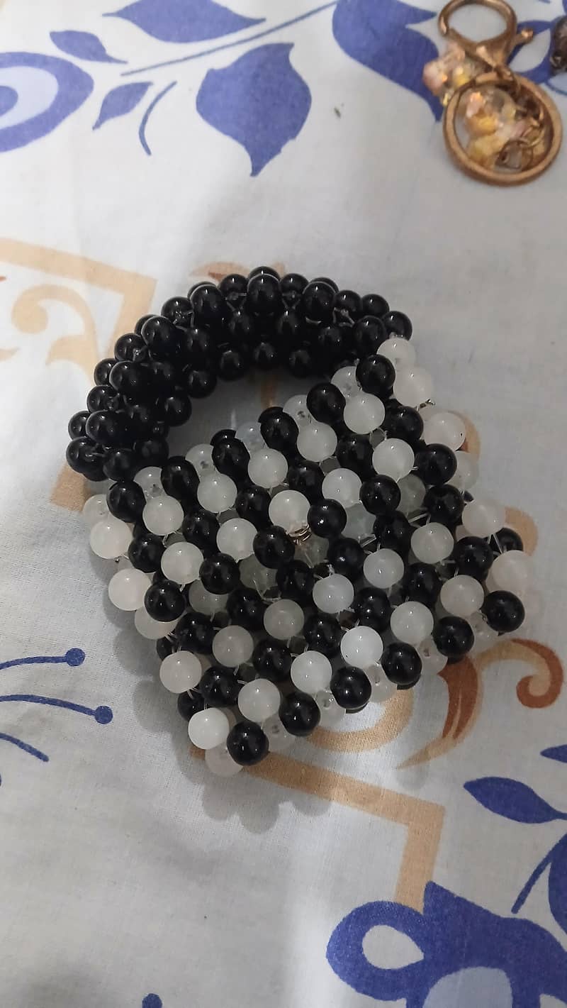 beautiful mini beaded parse 0